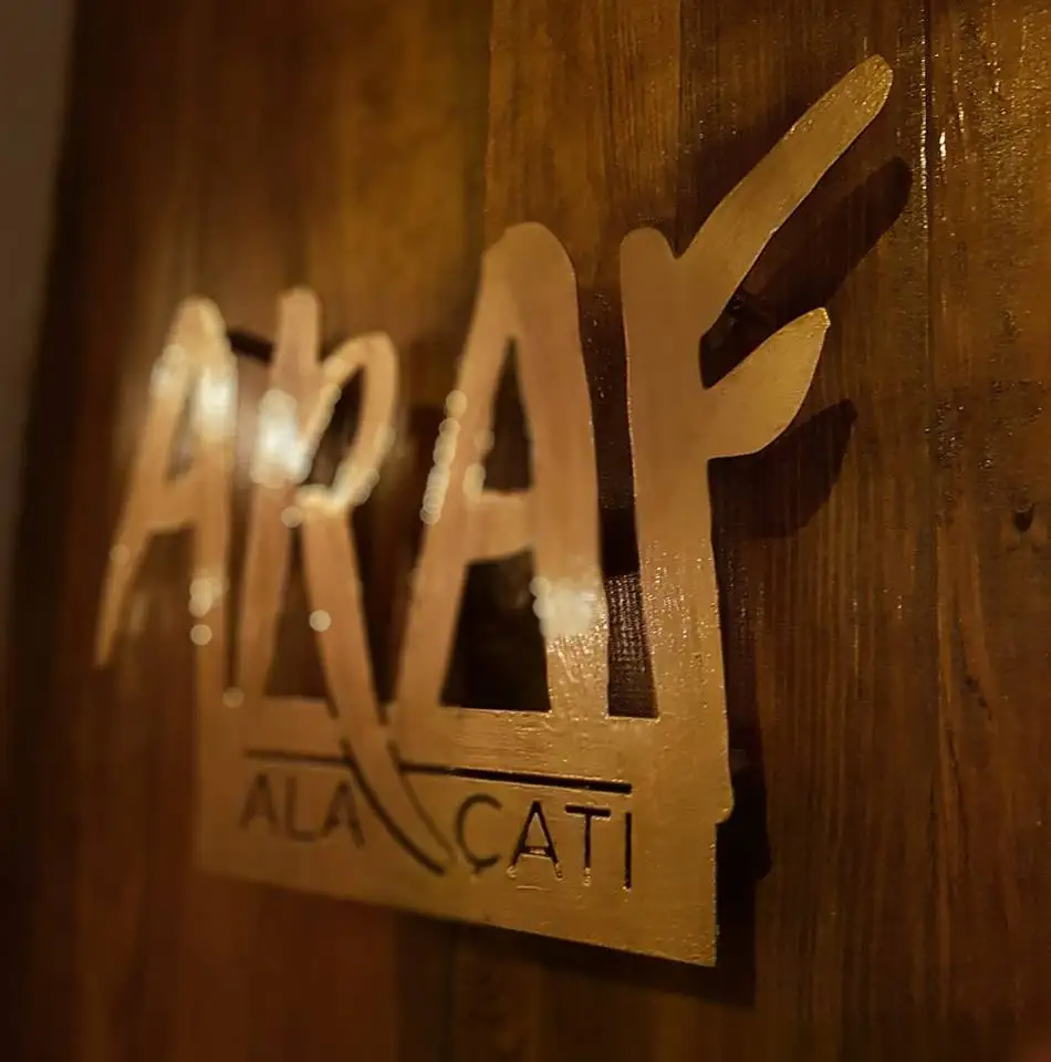 Araf Alaçatı