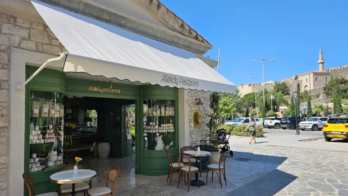 Alaköy Pastanesi Çeşme