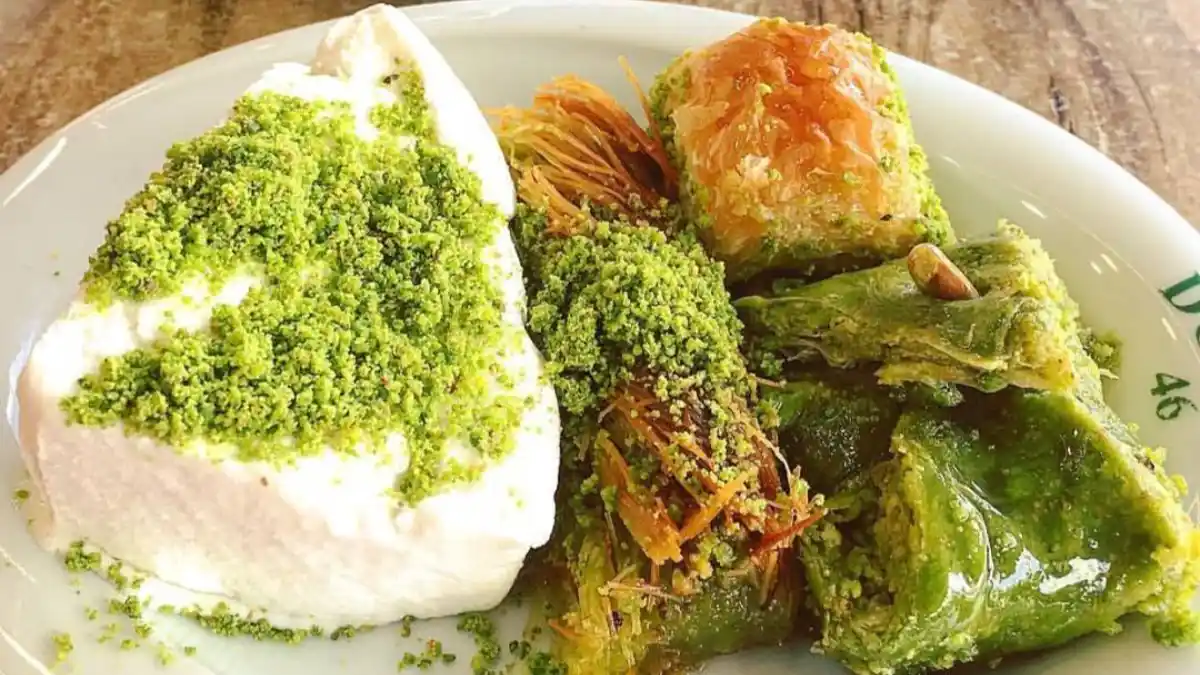 Doğal 46 Dondurma Ve Tatlı Sarayı